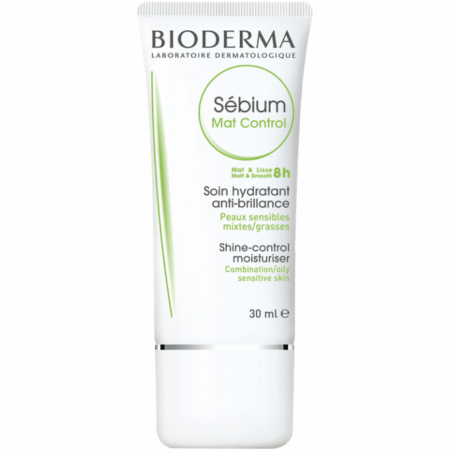 Un tube de Bioderma - Sébium Mat Control - Soin hydratant anti-brillance 8h, 30 ml présente un emballage blanc élégant avec un texte vert et noir qui souligne son adéquation aux peaux sensibles mixtes à grasses, ce qui en fait un choix idéal pour le climat humide de Dakar, au Sénégal. Dakar